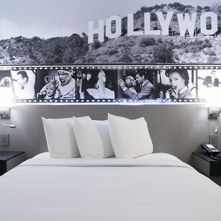 Glen Capri Inn And Suites - Burbank Universal Glendale Eksteriør billede