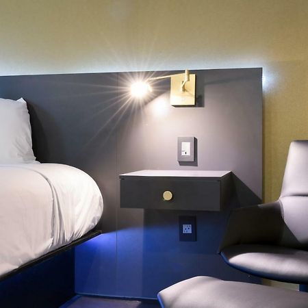 Glen Capri Inn And Suites - Burbank Universal Glendale Eksteriør billede
