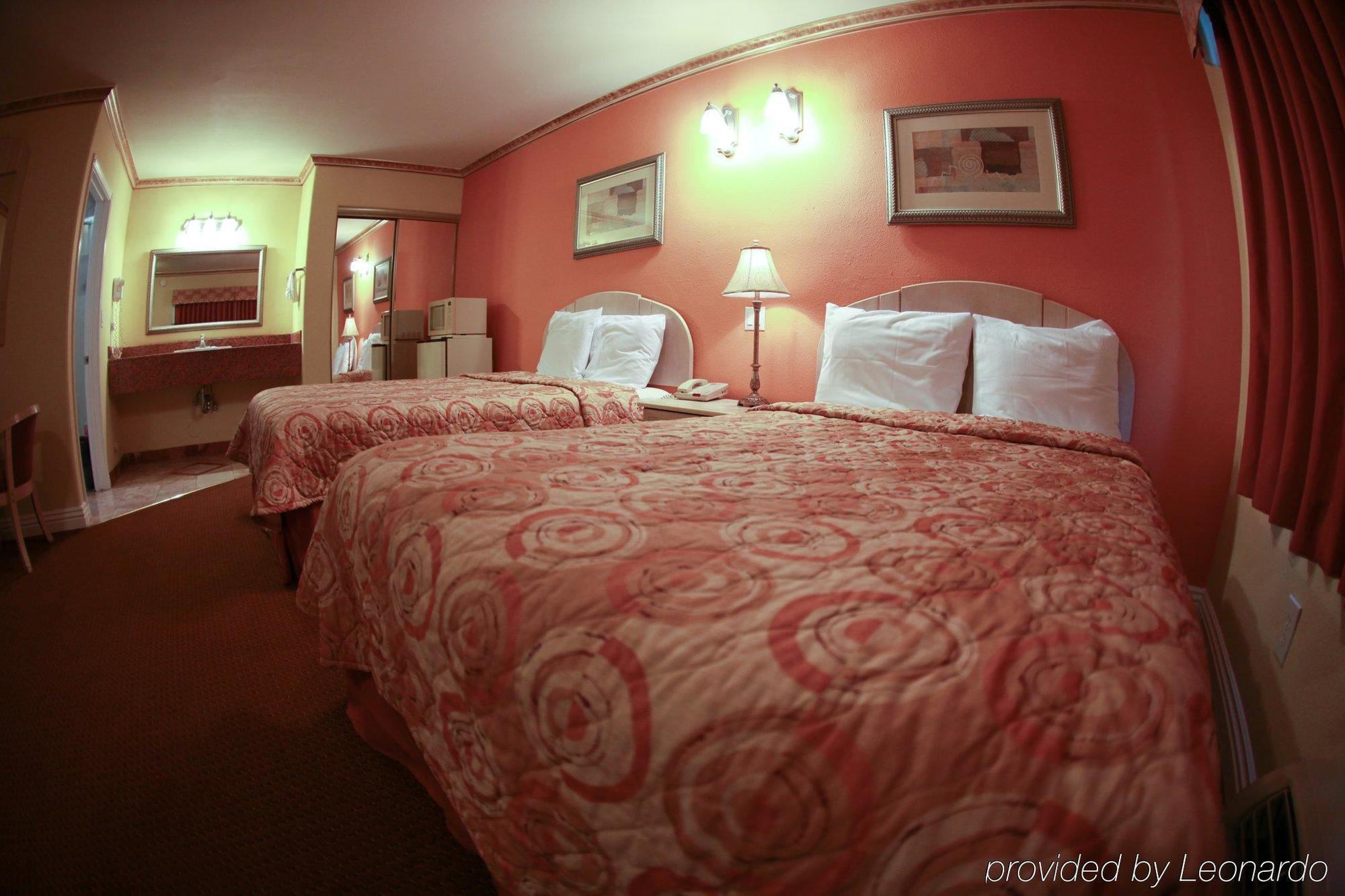Glen Capri Inn And Suites - Burbank Universal Glendale Eksteriør billede