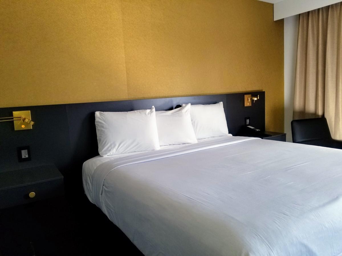 Glen Capri Inn And Suites - Burbank Universal Glendale Eksteriør billede