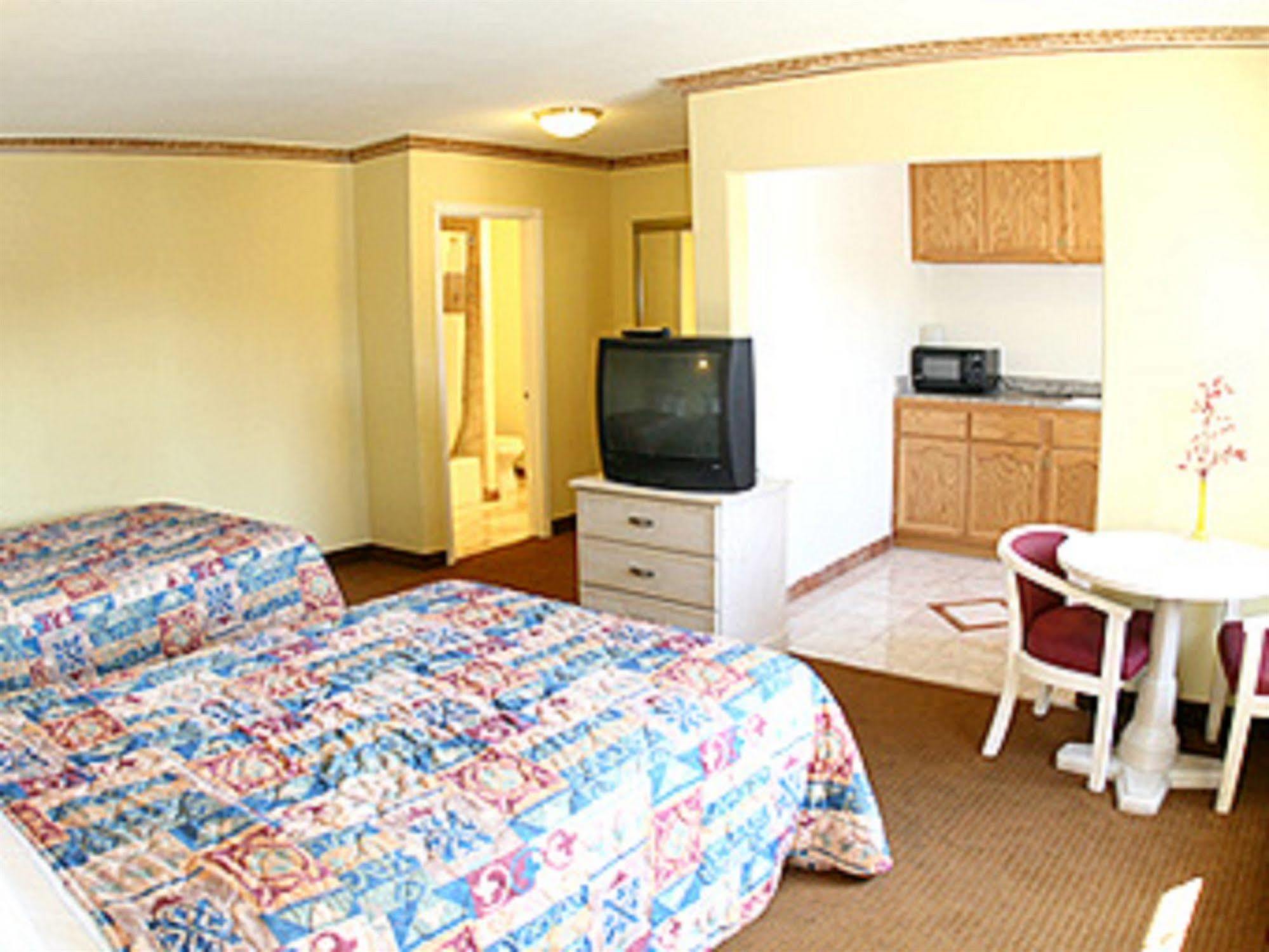 Glen Capri Inn And Suites - Burbank Universal Glendale Eksteriør billede