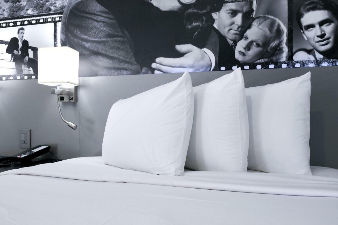 Glen Capri Inn And Suites - Burbank Universal Glendale Eksteriør billede